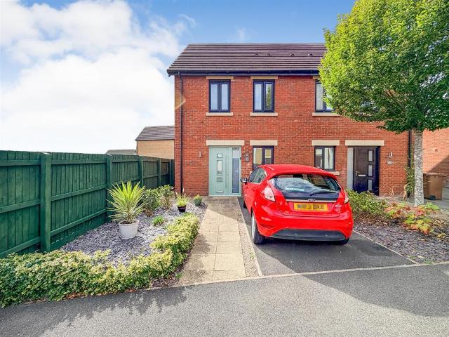 2 bedroom semi detached house for sale