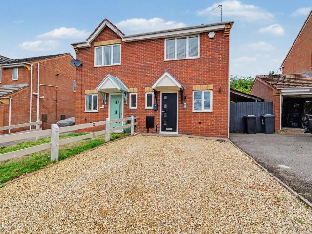 2 bedroom semi detached house for sale