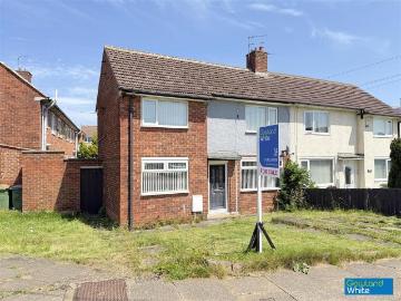 2 bedroom semi detached house for sale