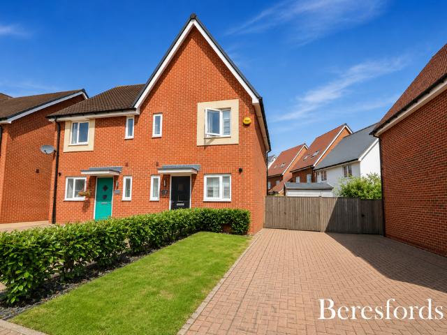 2 bedroom semi detached house for sale
