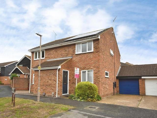 2 bedroom semi detached house for sale