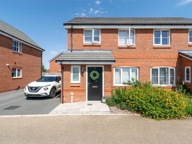 2 bedroom semi detached house for sale