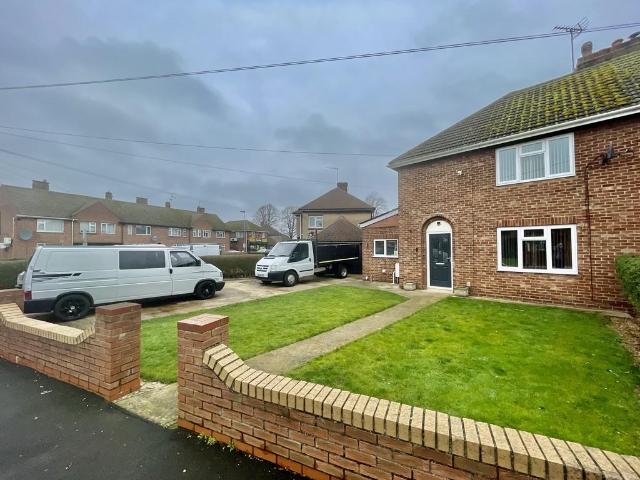 2 bedroom semi detached house for sale