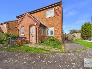 2 bedroom semi detached house for sale