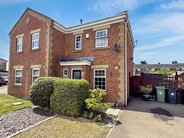 2 bedroom semi detached house for sale