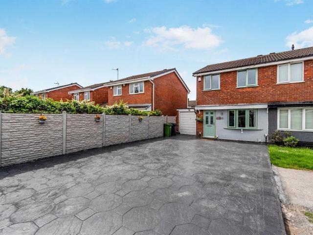 2 bedroom semi detached house for sale