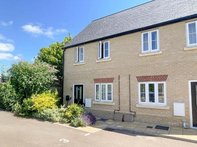 2 bedroom semi detached house for sale