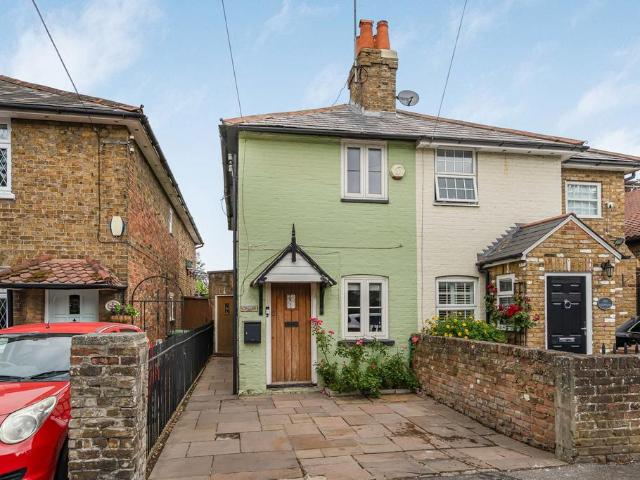 2 bedroom semi detached house for sale