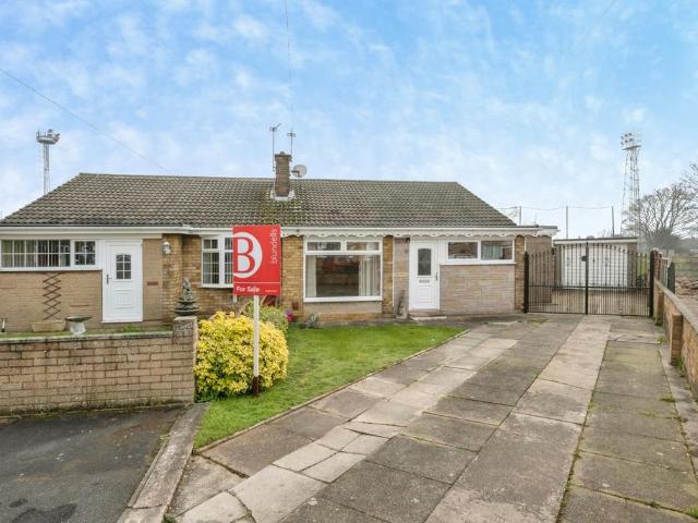 2 bedroom semi detached house for sale