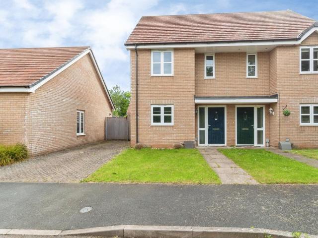 2 bedroom semi detached house for sale