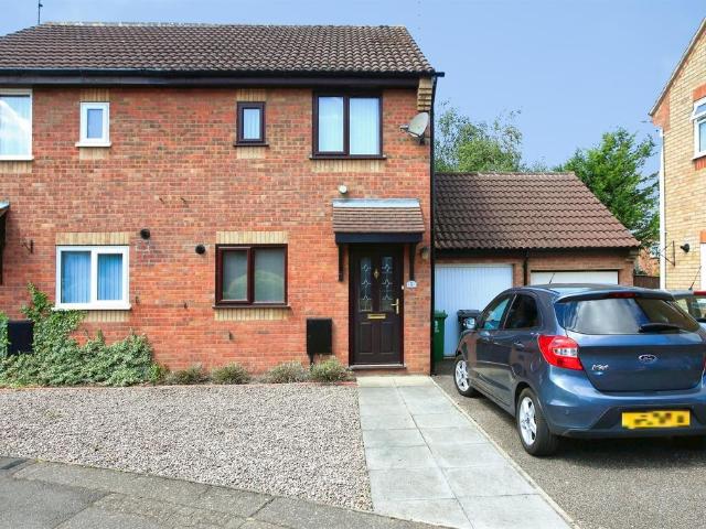 2 bedroom semi detached house for sale