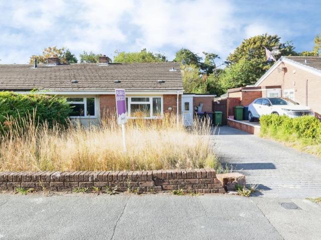 2 bedroom semi detached house for sale