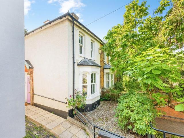 2 bedroom semi detached house for sale