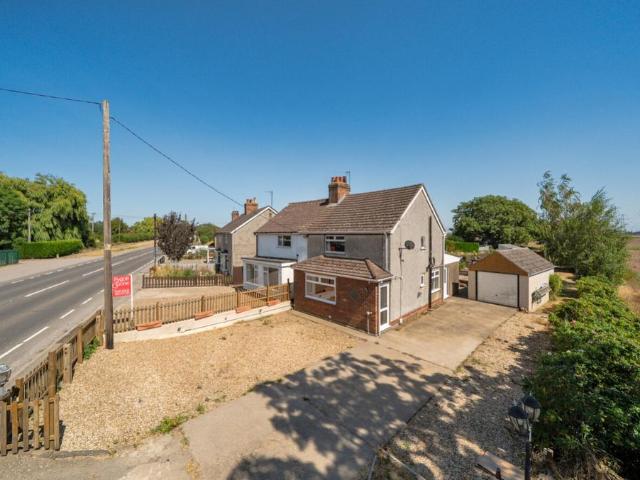 2 bedroom semi detached house for sale