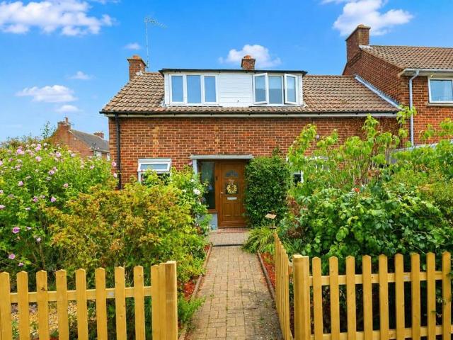 2 bedroom semi detached house for sale