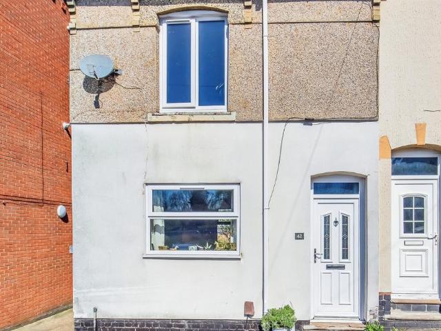 2 bedroom end of terrace house for sale