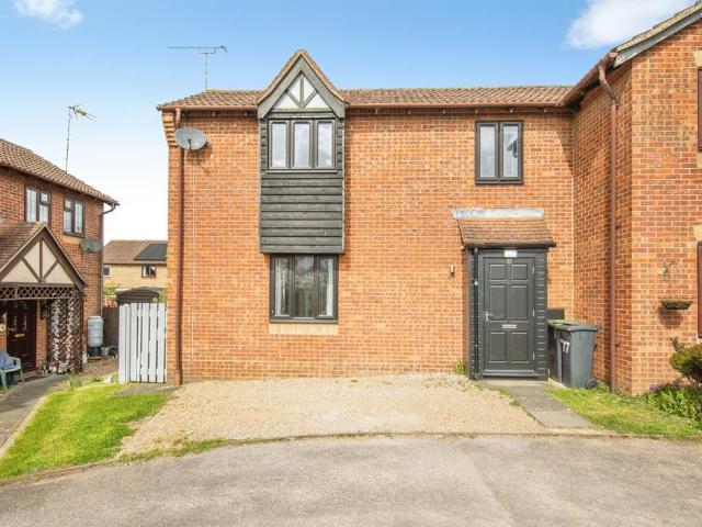 2 bedroom semi detached house for sale