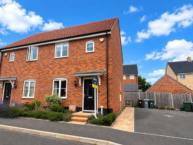2 bedroom semi detached house for sale