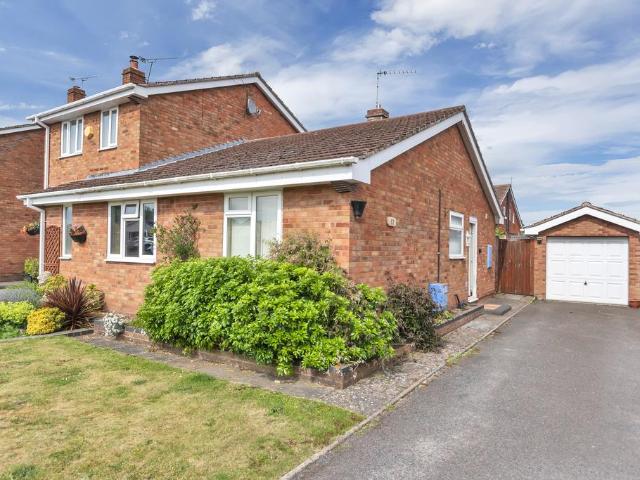 2 bedroom semi detached house for sale