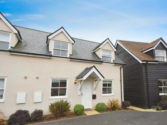 2 bedroom semi detached house for sale