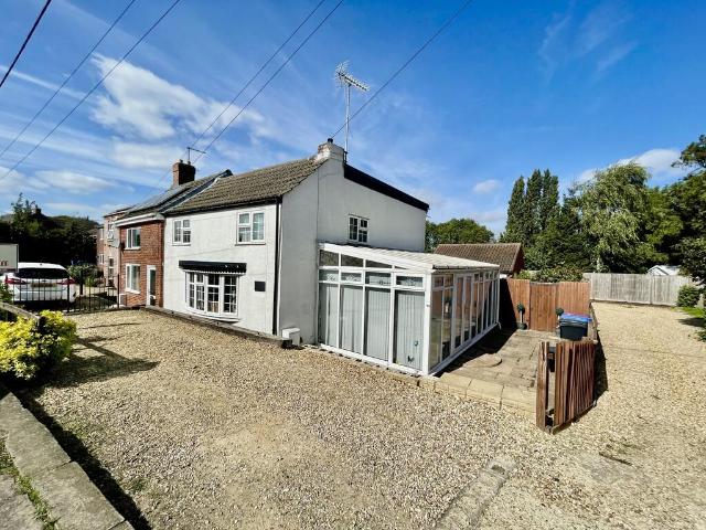 2 bedroom semi detached house for sale