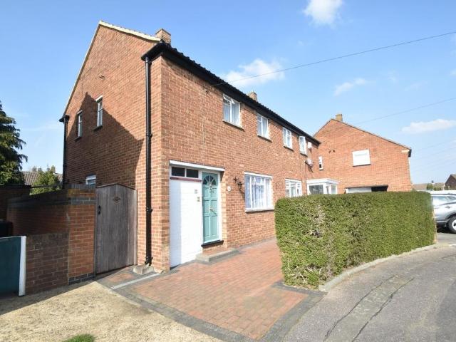2 bedroom semi detached house for sale