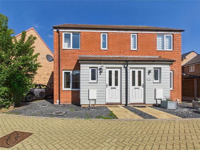 2 bedroom semi detached house for sale
