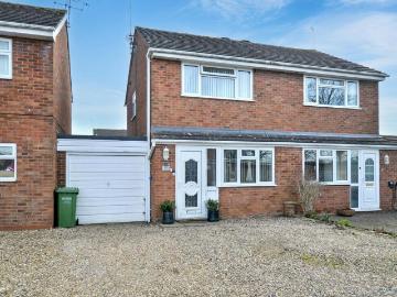 House for sale in Burhill - Garden, Equipped kitchen