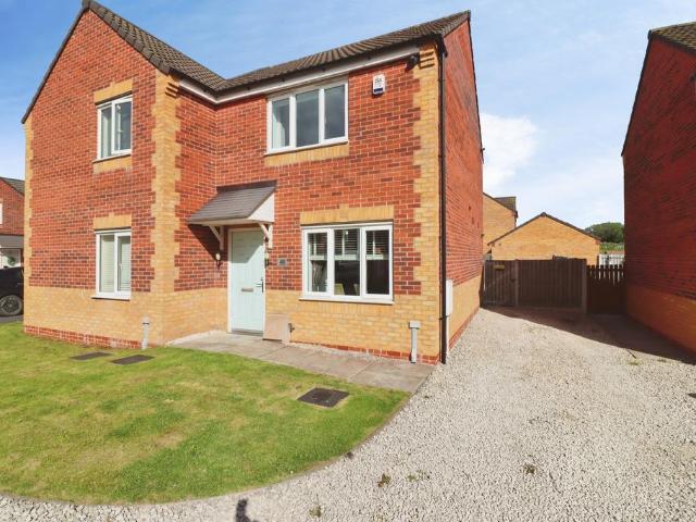 2 bedroom semi detached house for sale