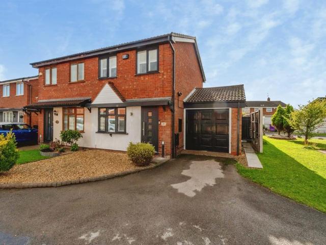 2 bedroom semi detached house for sale