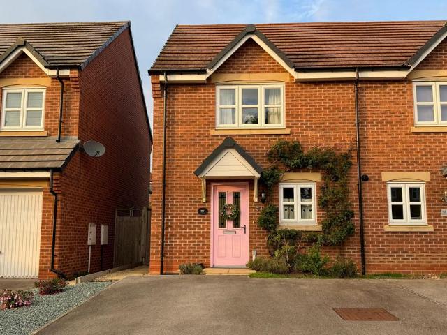 2 bedroom semi detached house for sale