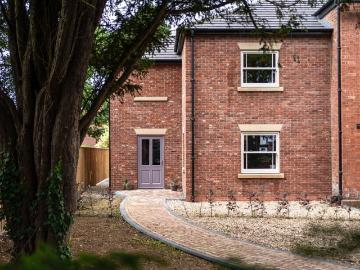 2 bedroom semi detached house for sale