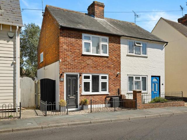 2 bedroom semi detached house for sale