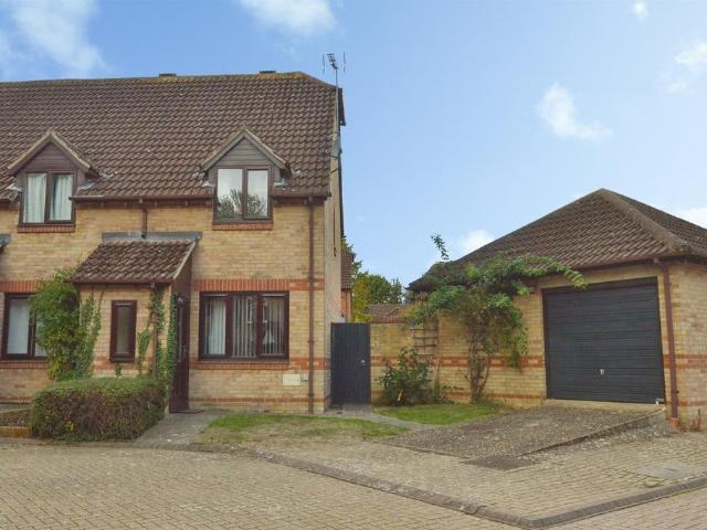 2 bedroom semi detached house for sale