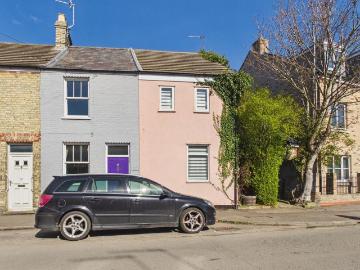 2 bedroom end of terrace house for sale