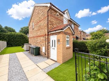 2 bedroom semi detached house for sale