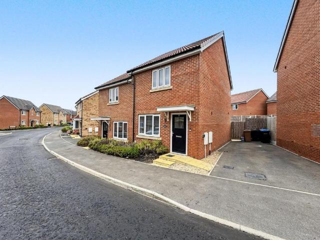 2 bedroom semi detached house for sale