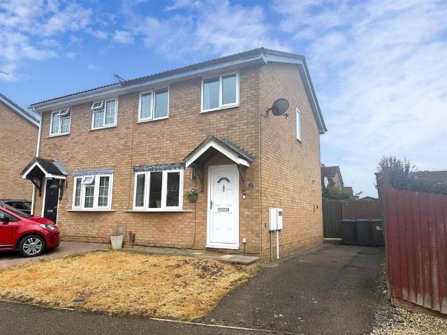 2 bedroom semi detached house for sale