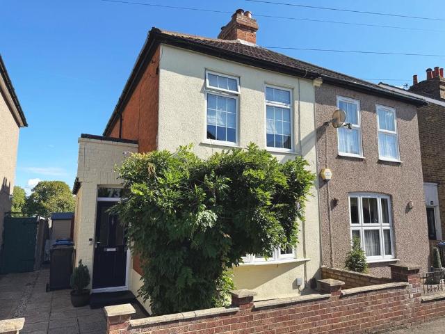2 bedroom semi detached house for sale