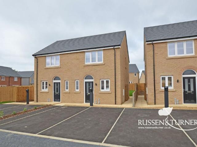 2 bedroom semi detached house for sale