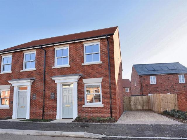 2 bedroom semi detached house for sale