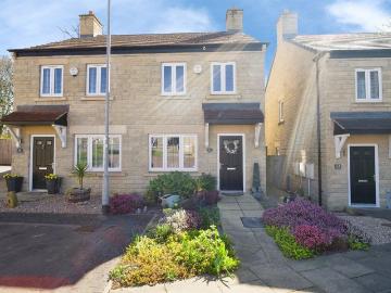 2 bedroom semi detached house for sale