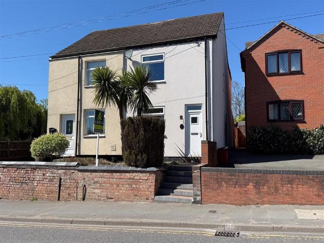 2 bedroom semi detached house for sale