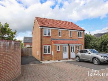 2 bedroom semi detached house for sale