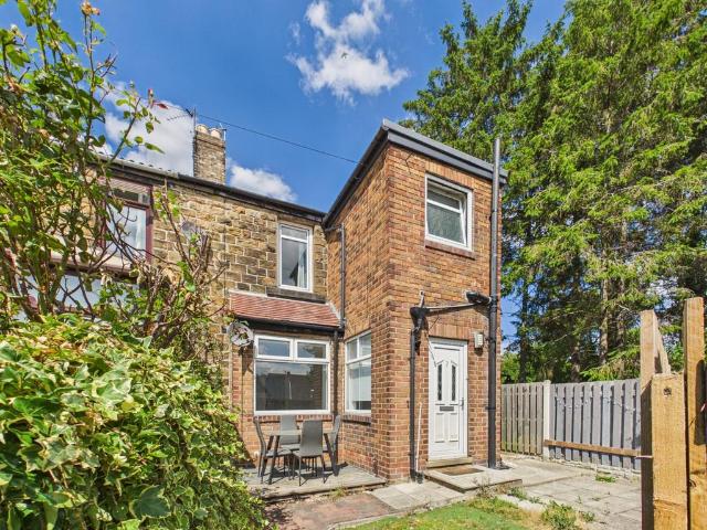 2 bedroom semi detached house for sale