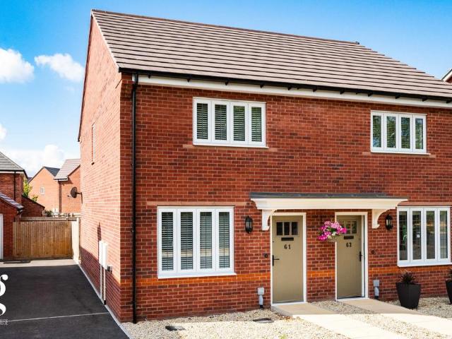 2 bedroom semi detached house for sale