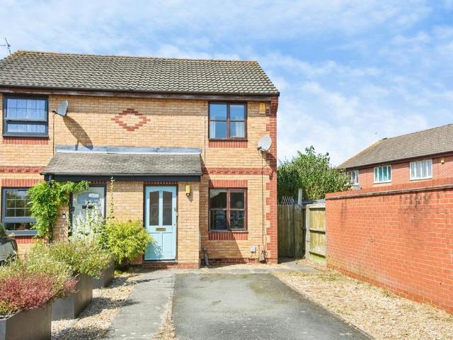 2 bedroom semi detached house for sale