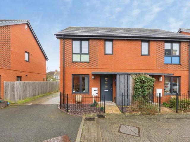 2 bedroom semi detached house for sale