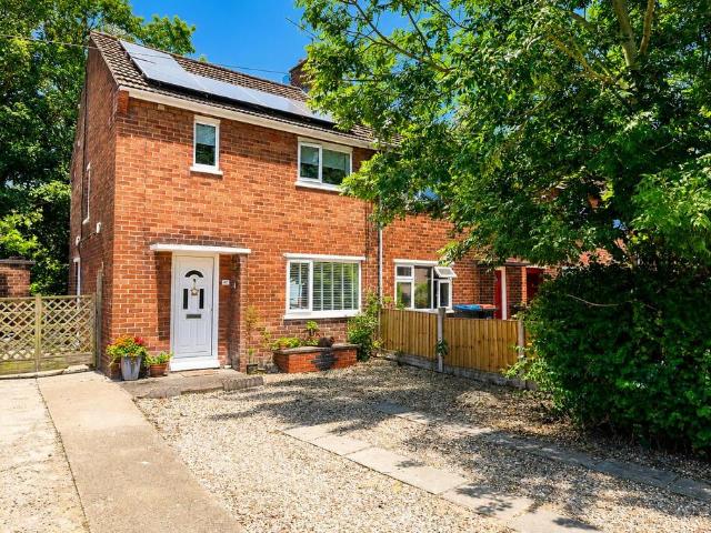2 bedroom semi detached house for sale