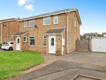 2 bedroom semi detached house for sale